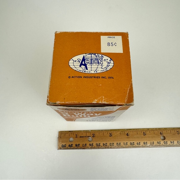 Vtg Untested Action Brand 1974 Frosted 3 Way Bulb Brass Base w Box Prop Movie TV - Picture 7 of 15